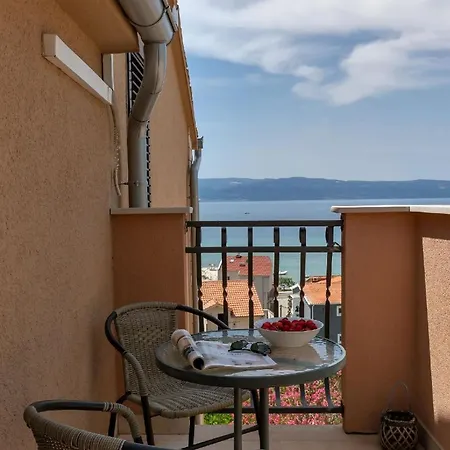 Gaestezimmer Fuer Zwei Personen Mit Balkon Apartment