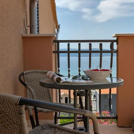 Gaestezimmer Fuer Zwei Personen Mit Balkon Apartment *